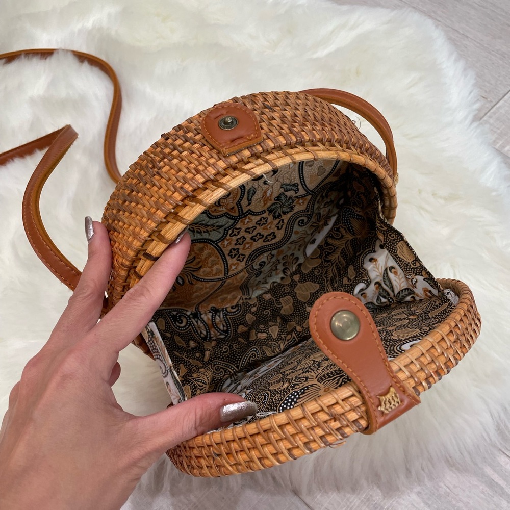 Brown Rattan Round Bag - Picture 5 of 6